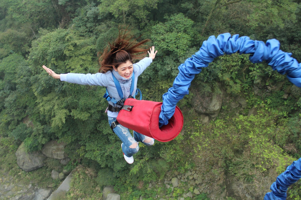 bungee jumping in canada