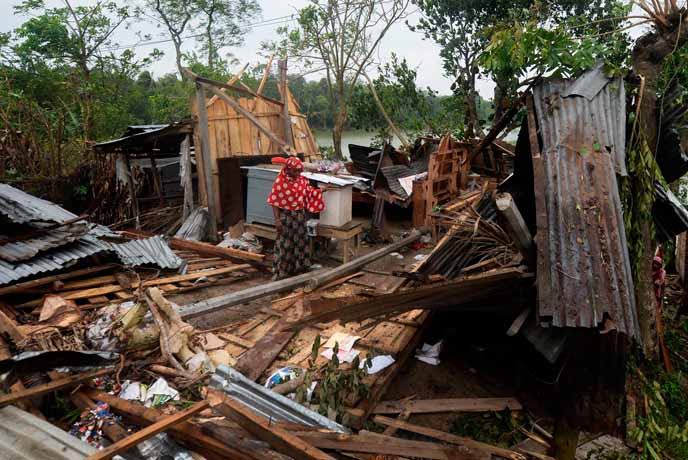 Cyclone Amphan hits India and Bangladesh